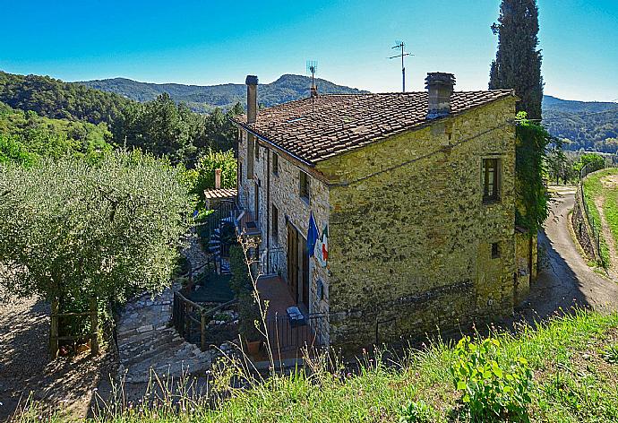 Beautiful Villa with Private Pool, Terrace and Garden area . - Villa Casale di Rosa . (Galería de imágenes) }}