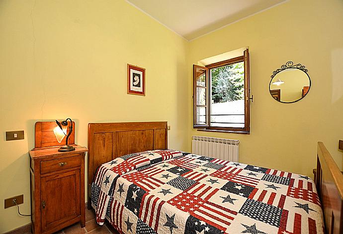 Single bedroom  . - Villa Casale di Rosa . (Fotogalerie) }}