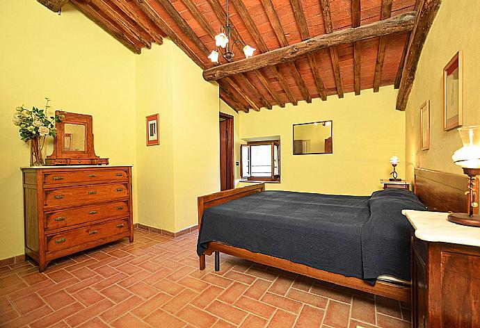 Double bedroom  . - Villa Casale di Rosa . (Photo Gallery) }}