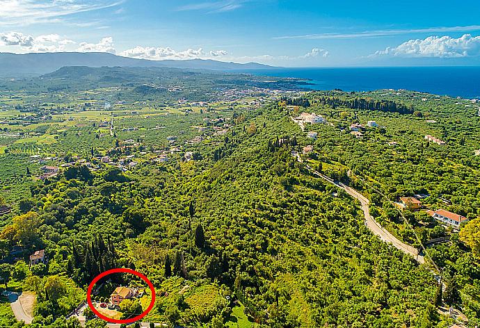 Aerial view showing location of Villa Eliza . - Villa Eliza . (Fotogalerie) }}