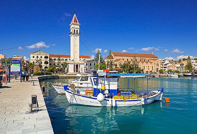 Zakynthos town . - Villa Eliza . (Galerie de photos) }}