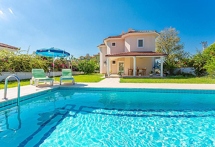 Beautiful villa with private pool, terrace, and garden . - Villa Atlantis . (Galerie de photos) }}