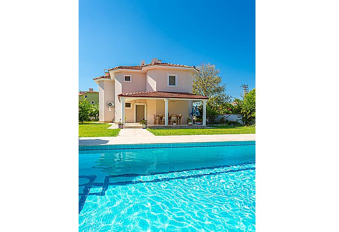 Beautiful villa with private pool, terrace, and garden . - Villa Atlantis . (Photo Gallery) }}