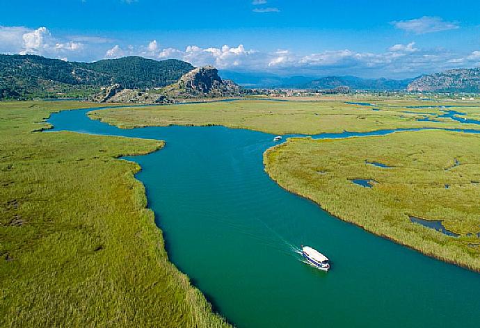 Dalyan river . - Villa Duman 1 . (Fotogalerie) }}