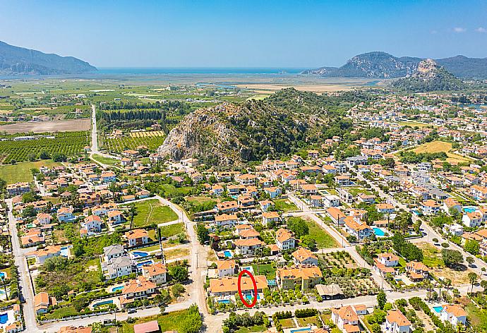 Aerial view showing location of Villa Duman 2 . - Villa Duman 2 . (Fotogalerie) }}