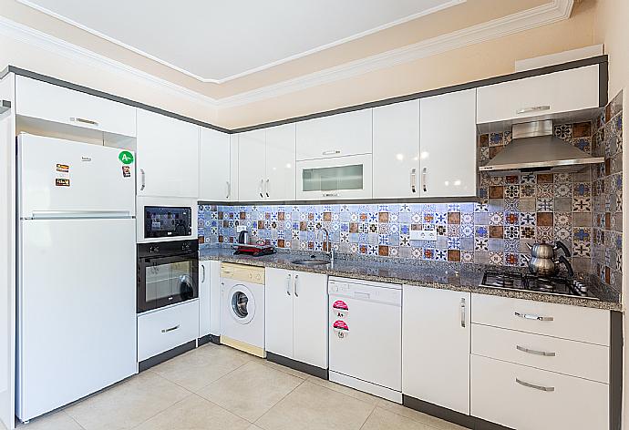 Equipped kitchen . - Villa Duman 3 . (Photo Gallery) }}