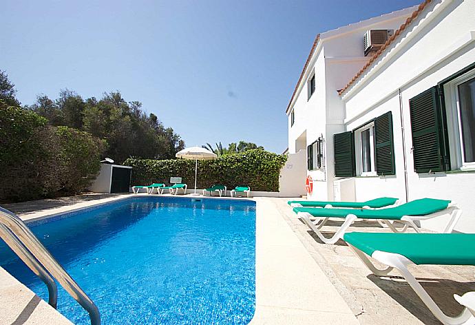 Private pool and terrace . - Villa Bini Estrella . (Fotogalerie) }}