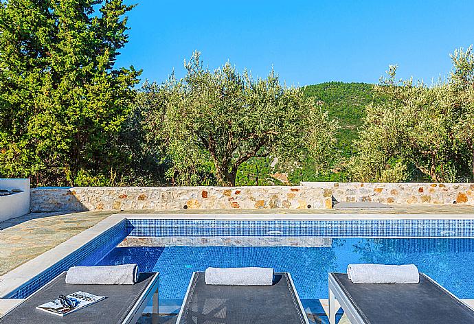 Private pool with perfect mountain view . - Villa Levanda . (Photo Gallery) }}