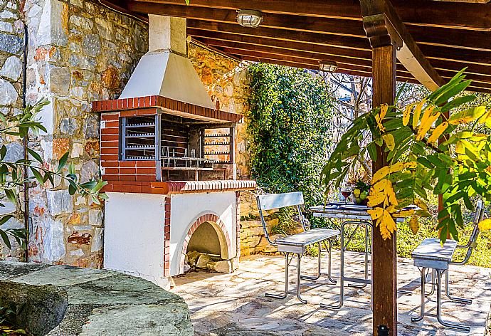 BBQ area . - Villa Levanda . (Fotogalerie) }}