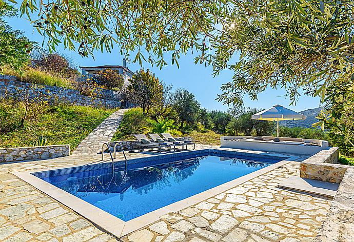 ,Beautiful Villa with Private Pool, Terrace and Garden . - Villa Levanda . (Fotogalerie) }}