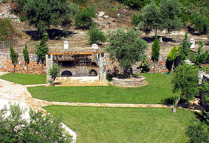 Garden area  . - Villa Callistemon . (Галерея фотографий) }}