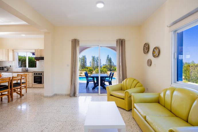  . - Villa Christos . (Photo Gallery) }}