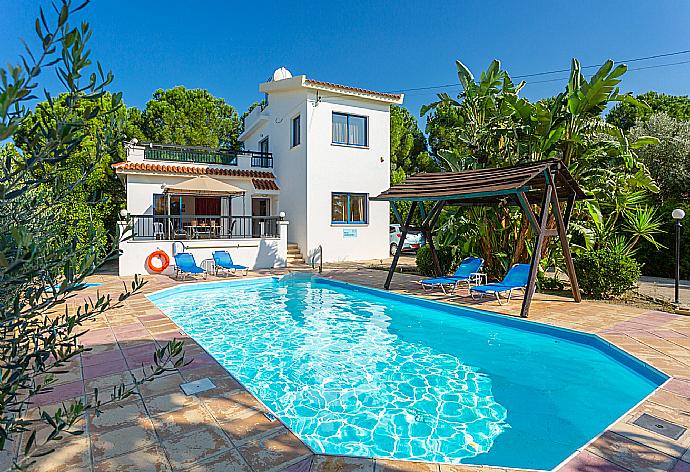 Beautiful villa with private pool and terrace . - Villa Charoula Tria . (Galleria fotografica) }}