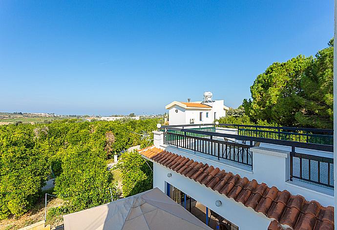 View from bedroom window . - Villa Charoula Tria . (Галерея фотографий) }}