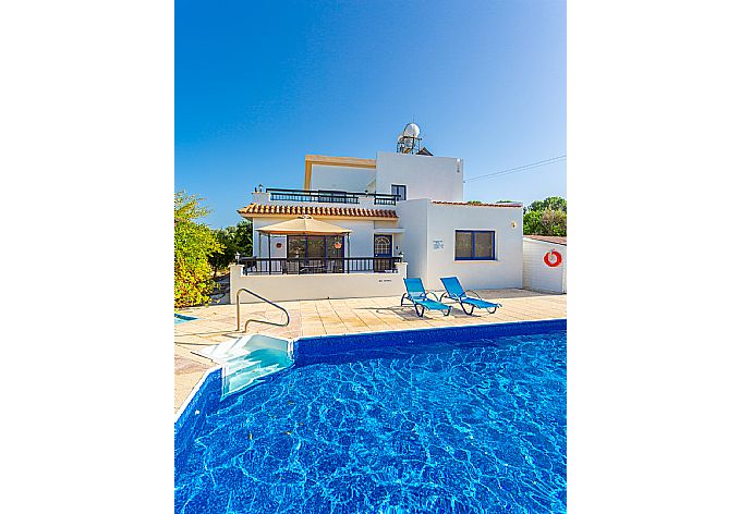 Beautiful villa with private pool and terrace . - Villa Charoula Pente . (Galleria fotografica) }}