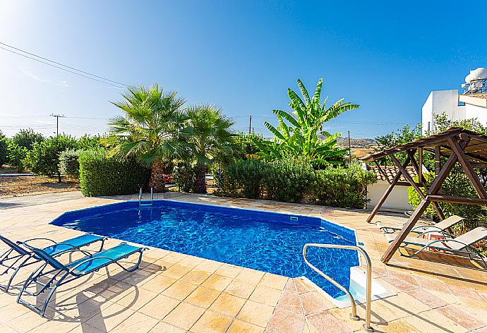 Private pool and terrace . - Villa Charoula Pente . (Galería de imágenes) }}