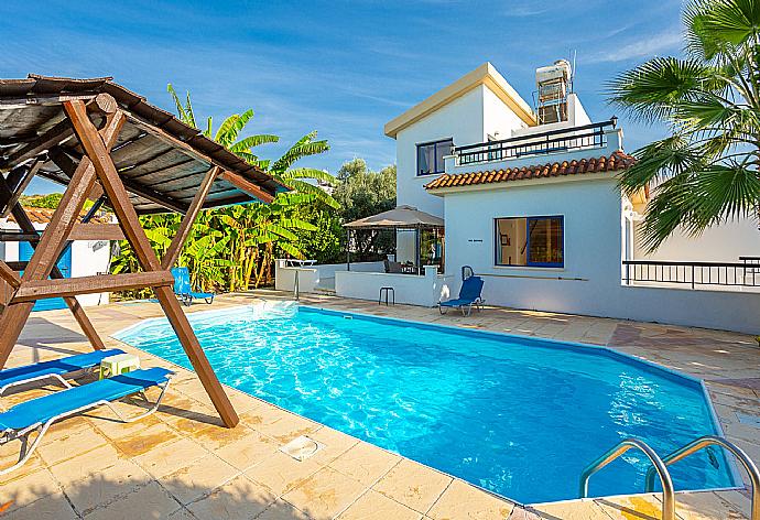 Beautiful villa with private pool and terrace . - Villa Charoula Exi . (Galleria fotografica) }}