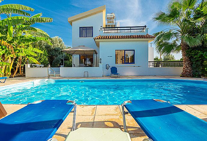 Beautiful villa with private pool and terrace . - Villa Charoula Exi . (Galleria fotografica) }}