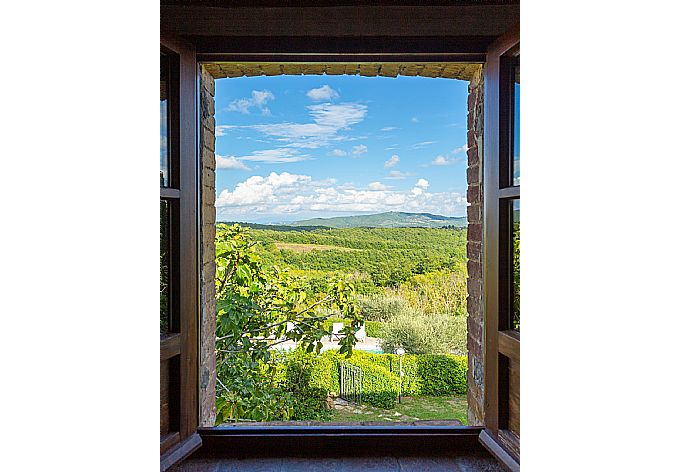 View from bedroom area . - Villa Caporlese . (Fotogalerie) }}