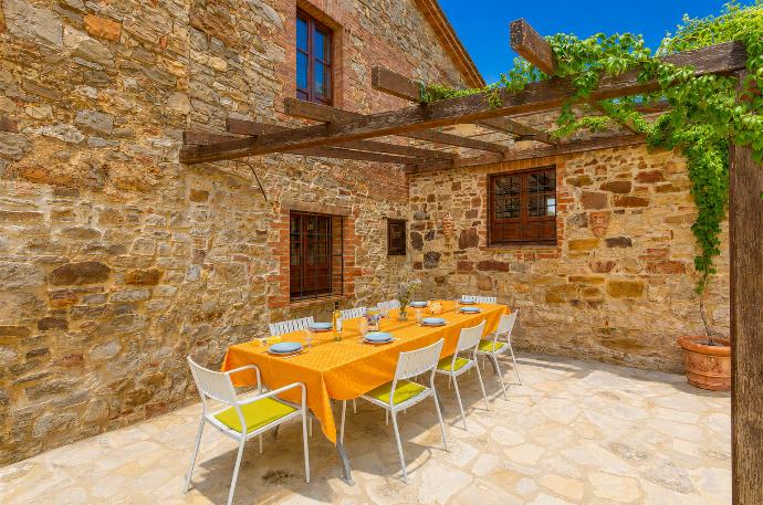 Terrace area . - Villa Caporlese . (Galerie de photos) }}