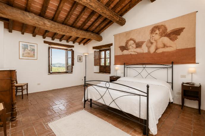 Double bedroom . - Villa Caporlese . (Galerie de photos) }}