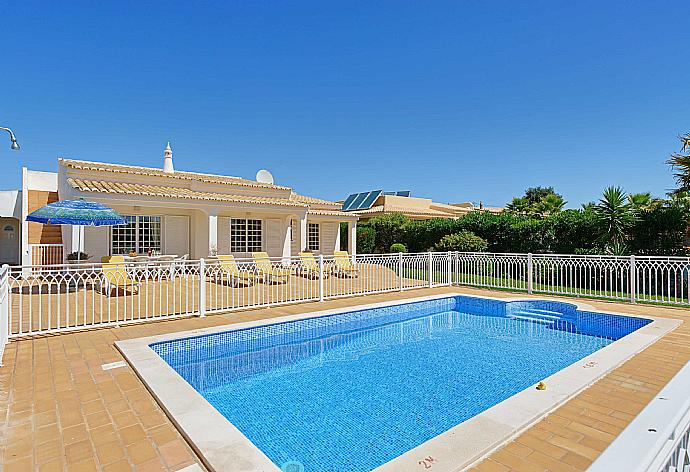 ,Beautiful villa with private pool , outdoor area and garden   . - Villa Palmeira . (Galería de imágenes) }}