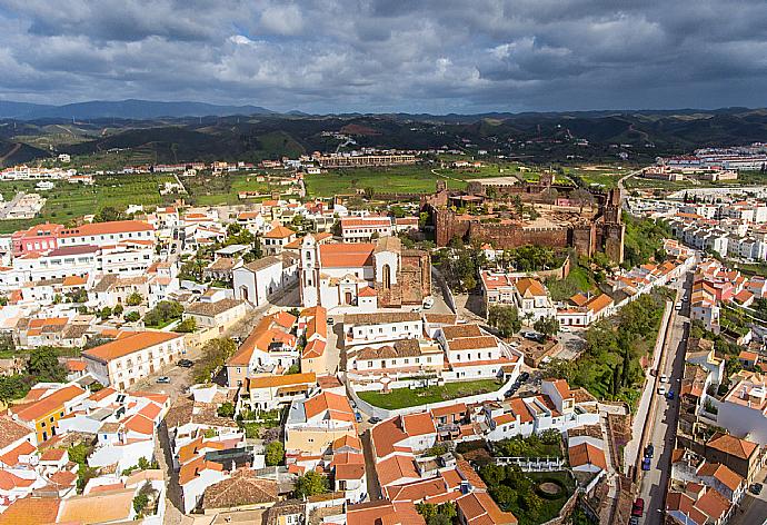 Local town . - Villa Palmeira . (Galerie de photos) }}