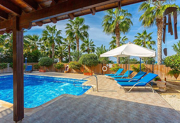 Private pool and terrace with sea views . - Villa Jan Lui . (Galería de imágenes) }}