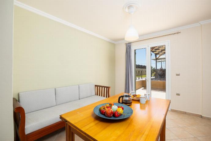 Twin bedroom with A/C . - Rose Villa . (Photo Gallery) }}