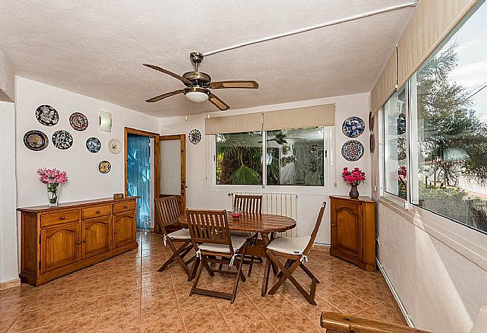 Equipped kitchen . - Villa Palmera . (Fotogalerie) }}