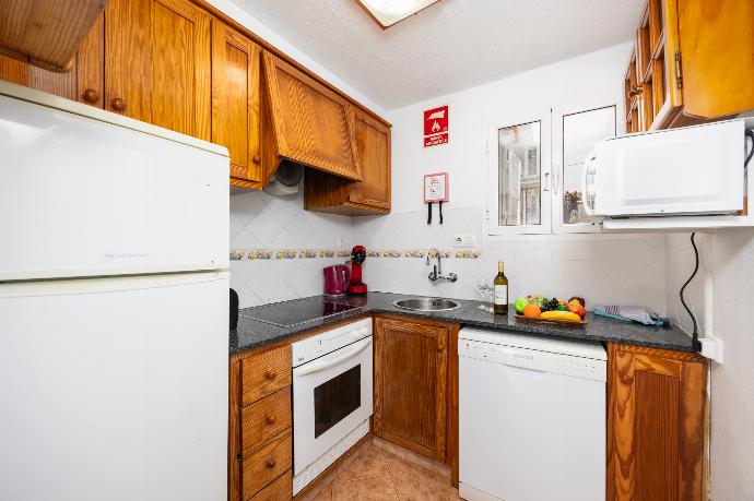 Equipped kitchen . - Villa Palmera . (Galleria fotografica) }}