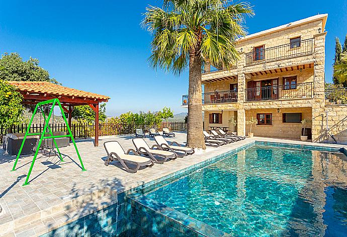 Beautiful villa with private pool and terrace with panoramic views . - Villa Alexandros Palace . (Galería de imágenes) }}