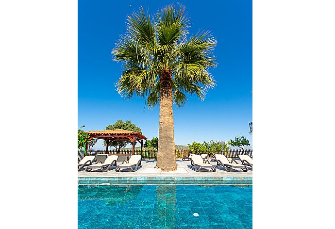 Private pool and terrace with panoramic views . - Villa Alexandros Palace . (Galería de imágenes) }}