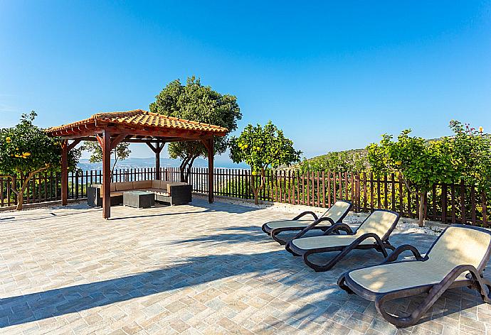 Terrace area . - Villa Alexandros Palace . (Galleria fotografica) }}