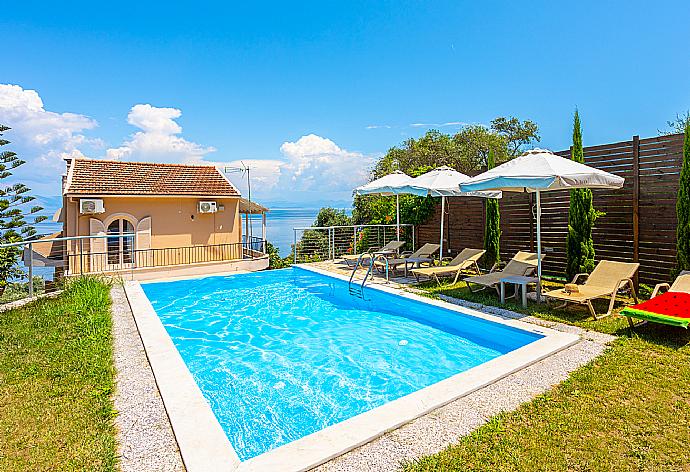 Beautiful villa with private pool and terrace with panoramic sea views . - Villa Litsa . (Photo Gallery) }}