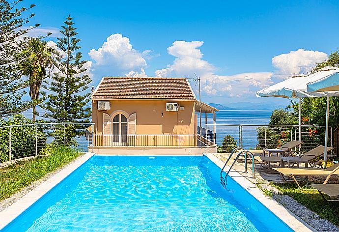 Beautiful villa with private pool and terrace with panoramic sea views . - Villa Litsa . (Галерея фотографий) }}