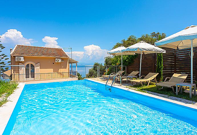 Beautiful villa with private pool and terrace with panoramic sea views . - Villa Litsa . (Galería de imágenes) }}