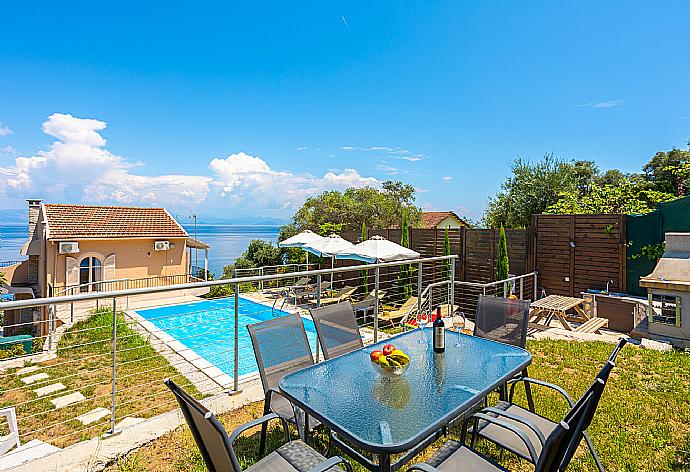 Beautiful villa with private pool and terrace with panoramic sea views . - Villa Litsa . (Galleria fotografica) }}