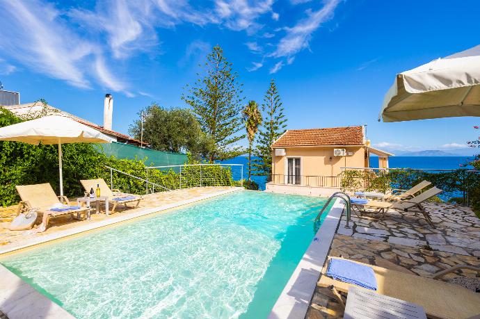 Beautiful villa with private pool and terrace with sea views . - Villa Litsa . (Photo Gallery) }}