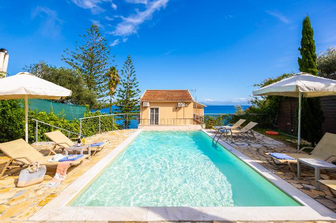 Beautiful villa with private pool and terrace with sea views . - Villa Litsa . (Photo Gallery) }}