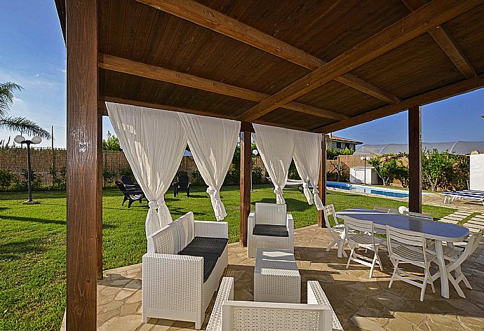 Sheltered terrace . - Villa Villino Blu . (Fotogalerie) }}