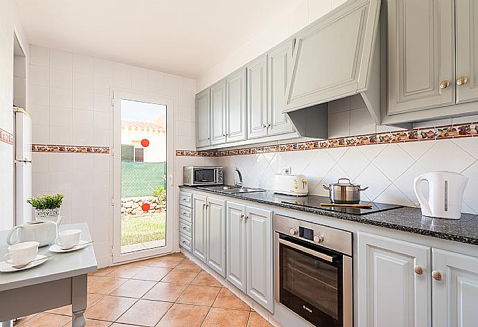Equipped kitchen . - Villa Nurimar . (Photo Gallery) }}