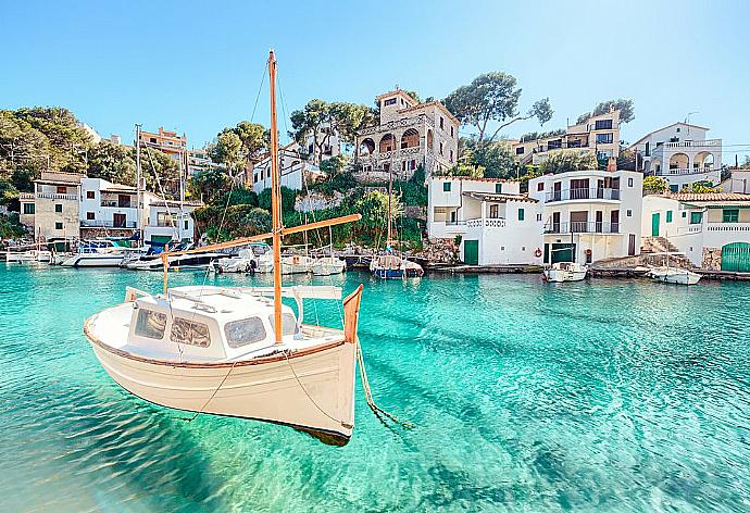 Cala Figuera . - Villa Ullastre . (Галерея фотографий) }}