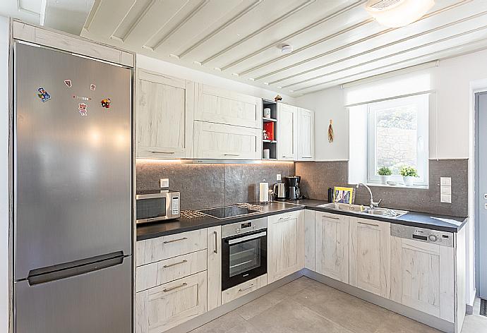 Equipped kitchen . - Villa Constadina . (Fotogalerie) }}