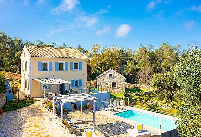 Aerial view of Villa Constadina . - Villa Constadina . (Fotogalerie) }}