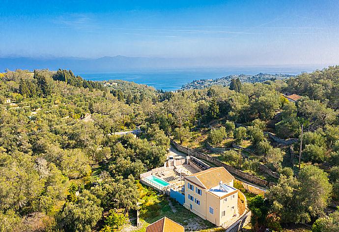 Aerial view of Villa Constadina . - Villa Constadina . (Galleria fotografica) }}