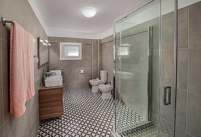 Villa Constadina Bathroom