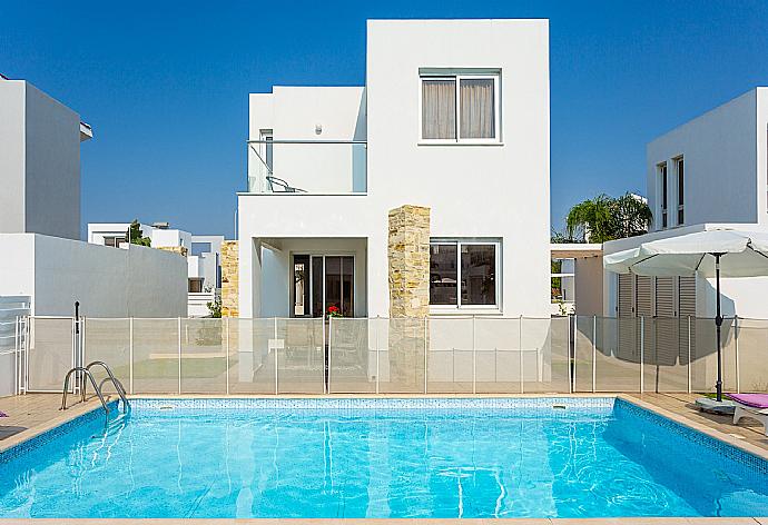 Beautiful villa with private pool and terrace . - Villa Faros . (Fotogalerie) }}