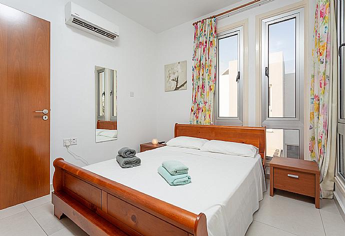 Double bedroom with A/C and satellite TV . - Colonian Villa . (Galleria fotografica) }}