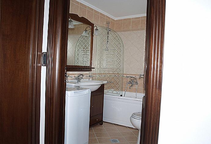 Villa Maria Bathroom